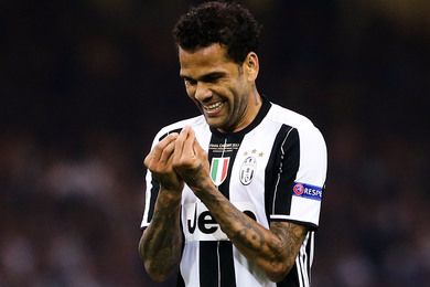 PSG : un salaire en or pour Daniel Alves !