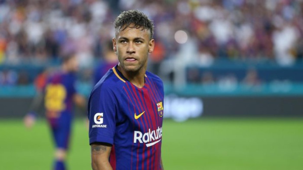 OFFICIEL : Neymar a payé sa clause de départ et n'est plus un joueur de Barcelone