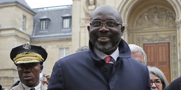 Drogba, Mbappé… les grands noms du foot à l’Élysée autour de George Weah