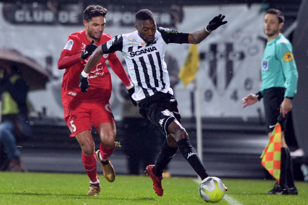 Ligue 1/ Prix Marc Vivien Foé : Le camerounais Ekambi sacré