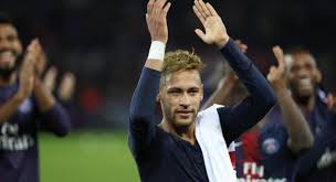 L’incroyable prime que touche Neymar s’il va applaudir les supporters avant et après les matches…