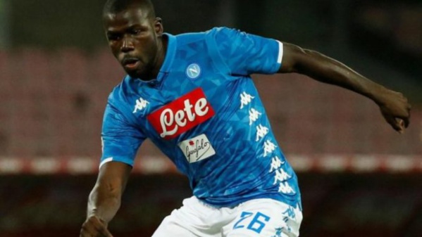 Manchester United prêt à mettre 100 millions d’euros pour Kalidou Koulibaly