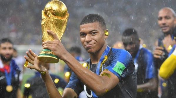 Mbappé nommé joueur français de l'année par France Football