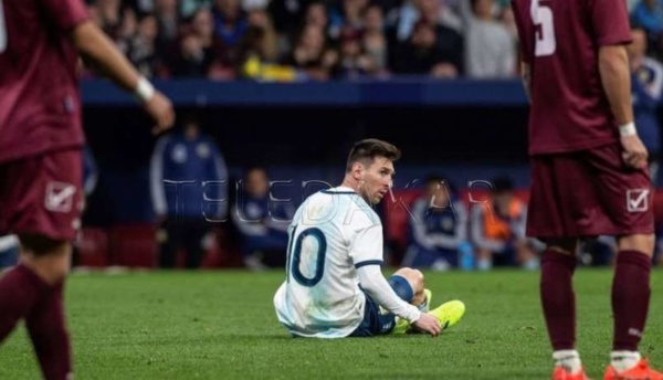 Déclaré forfait pour le match de mardi, le Maroc en rage contre Lionel Messi