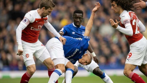 PL : Everton de Gana surprend Arsenal