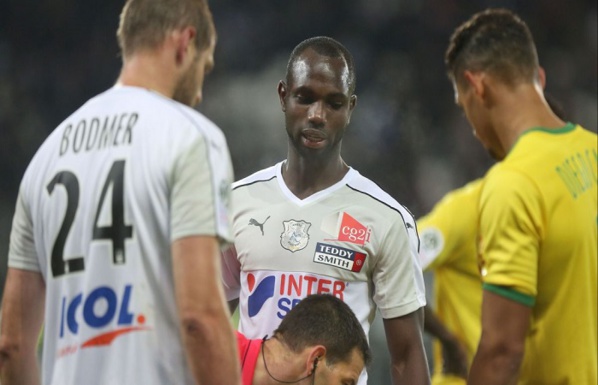 Amiens : Moussa Konaté est touché au genou