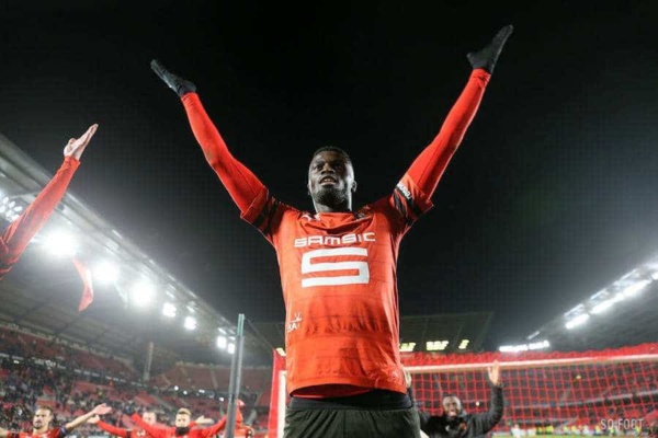 Entretien avec Mbaye Niang : « mes bêtises m’ont fait grandir, sur et en dehors du terrain »