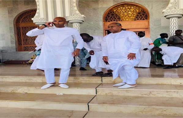 Ahmad Ahmad en visite à la Mosquée Massalikoul Jinaan... en compagnie de Diomansy Kamara