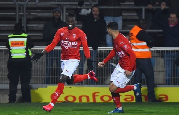 VIDEO-Nîmes : Moussa Koné encore buteur, Sidy Sarr passeur décisif 