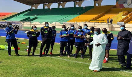 Ligue des champions africains : Saer Seck rend visite Teungueth FC pour des encouragements