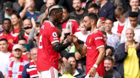 Premier League : Manchester United domine Leeds (5-1), les débuts forts des Reds