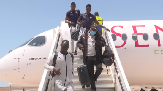 Les Lions sont arrivés à Dakar