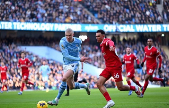 Premier League : Liverpool brise la série de Man City