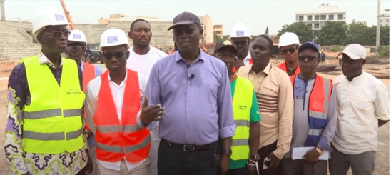 Me Senghor sur l’avancement des travaux du stade Demba Diop: «Les entrepreneurs doivent redoubler d’effort »