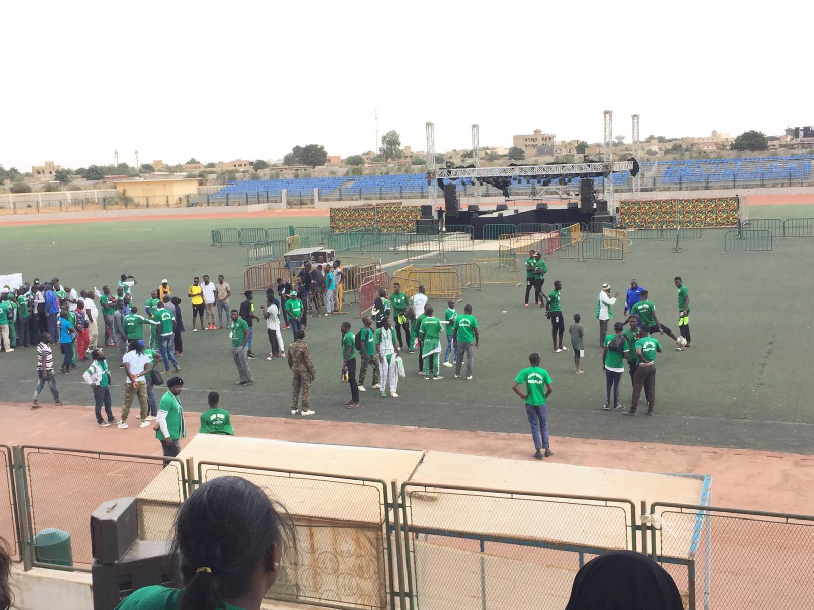 Mbour : Akhlou Brick empêche la tenue du match Mbour PC-Casa Sport, la Mairie soutient le groupe de rap