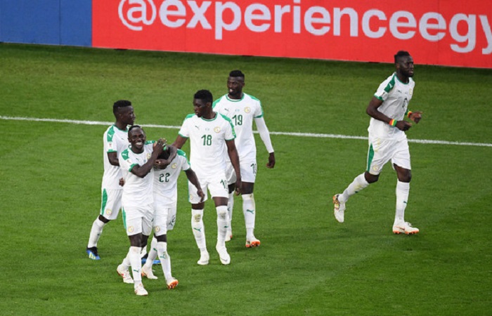 Mbaye Niang et Ismaila Sarr suivent la victoire du Sénégal depuis les tribunes