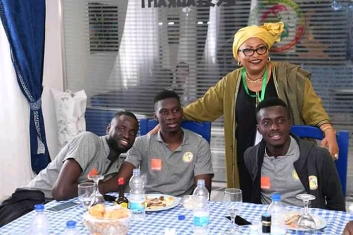 Echos de Caire : la Mairesse de Dakar Soham Wardini rend visite les Lions (Photos)