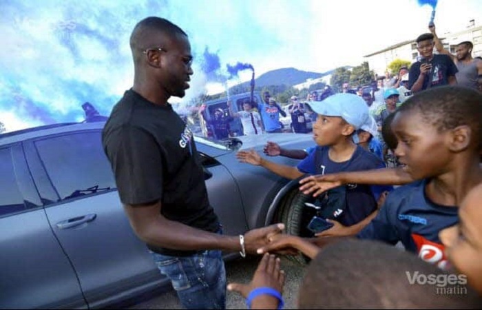 Kalidou Koulibaly accueilli en héros dans sa ville natale en France