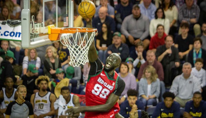 Celtics : En 2 minutes, Tacko Fall fait le show et reçoit des chants MVP !