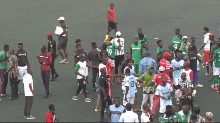 Casa Sports-Stade de Mbour : les deux joueurs séparés par coups de poings