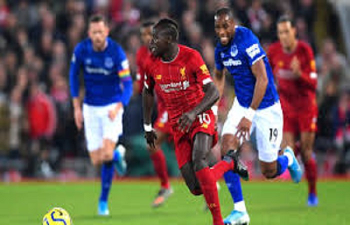 VIDEO-Match Everton-Liverpool : Sadio Mané débute le match plus tôt que prévu