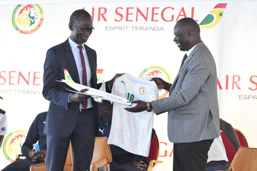 Signature convention de partenariat entre Air Sénégal et la FSF