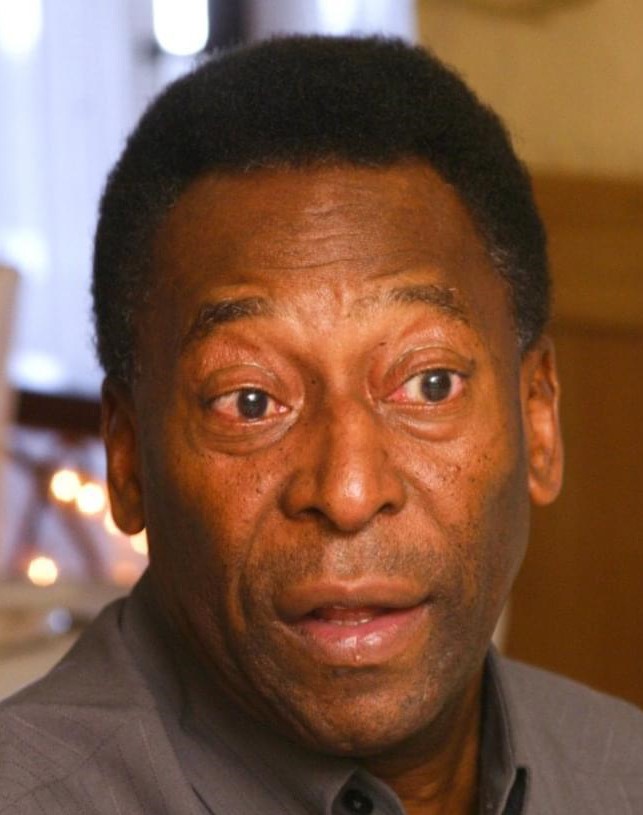 Pelé hospitalisé de nouveau pour suivre son traitement contre un cancer du côlon.