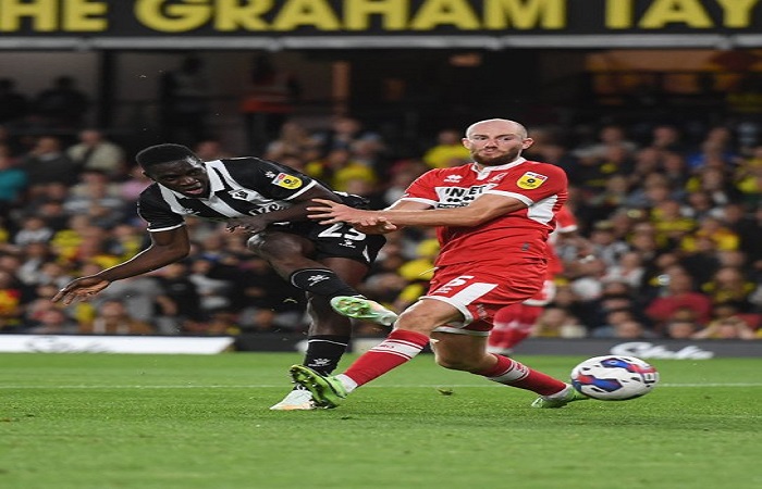 Championship: Watford bat Middlesbrough, Ismaila Sarr buteur