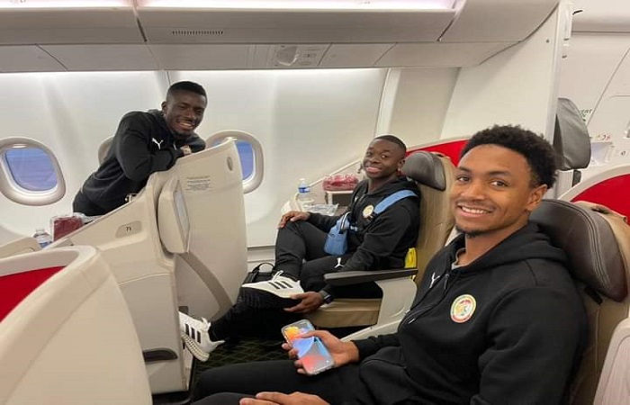 IMAGES : les Lions dans l'avion en direction de Doha