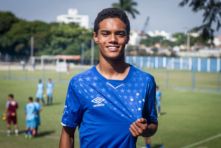 Barça : le fils de Ronaldinho va signer !