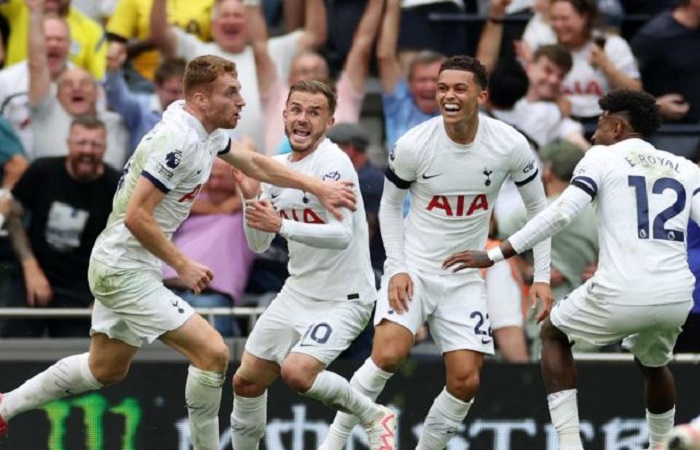 Premier League : City poursuit sa série, United s’enfonce, Tottenham s’impose après un match fou