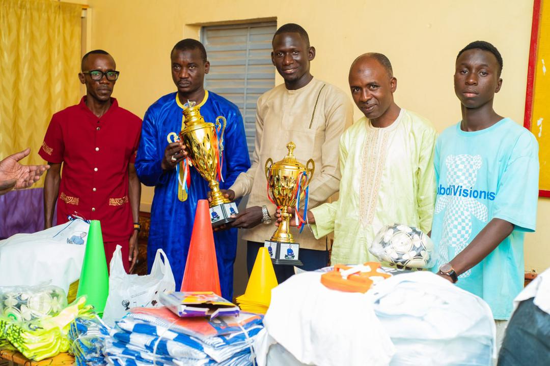 Parrain de la finale interclasse : Bouna Seck offre un important lot de matériel sportif au Lycée Alboury Ndiaye de Linguère