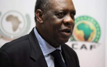 CAF : abasourdi et remonté, Hayatou veut rester important