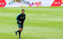 Cristiano Ronaldo s'entraîne au stade de Madère au Portugal